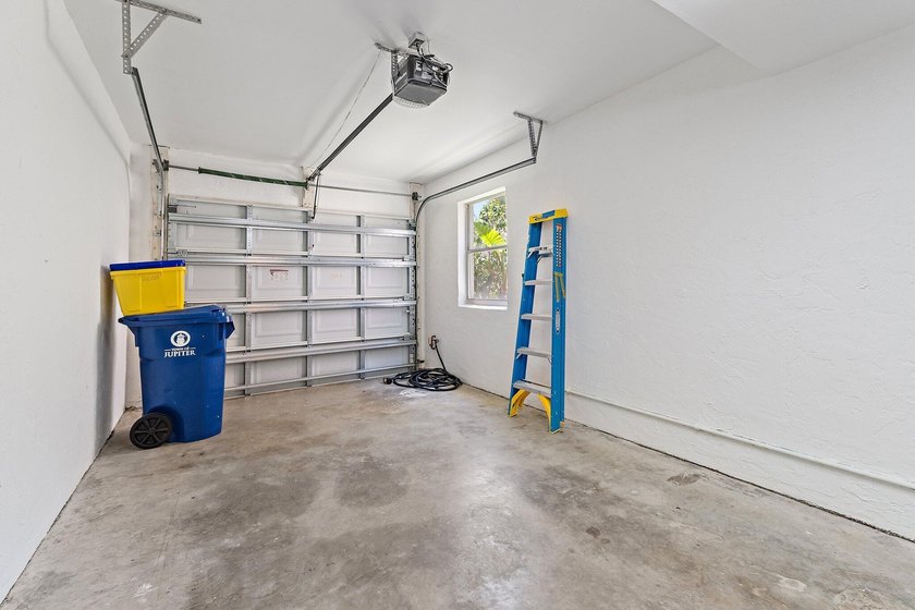 Welcome to this charming 2-bedroom, 2.5-bath condominium in the - photo 36