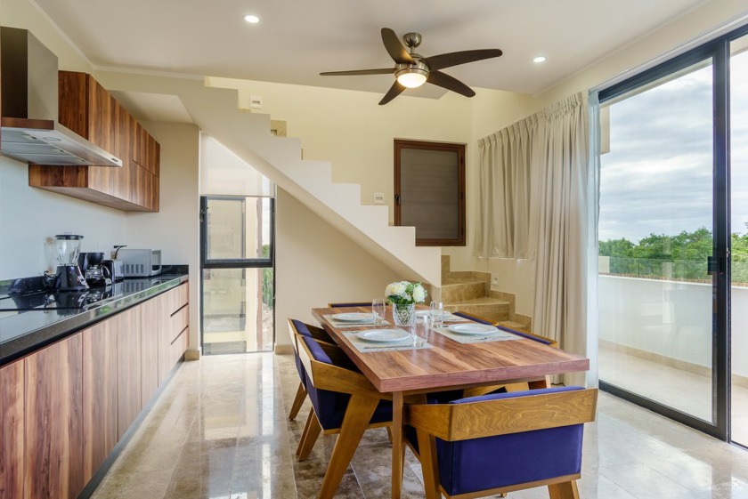 Luxury 3-Bedroom Penthouse with Private Pool &amp; Lock-Off in Viva - photo 3