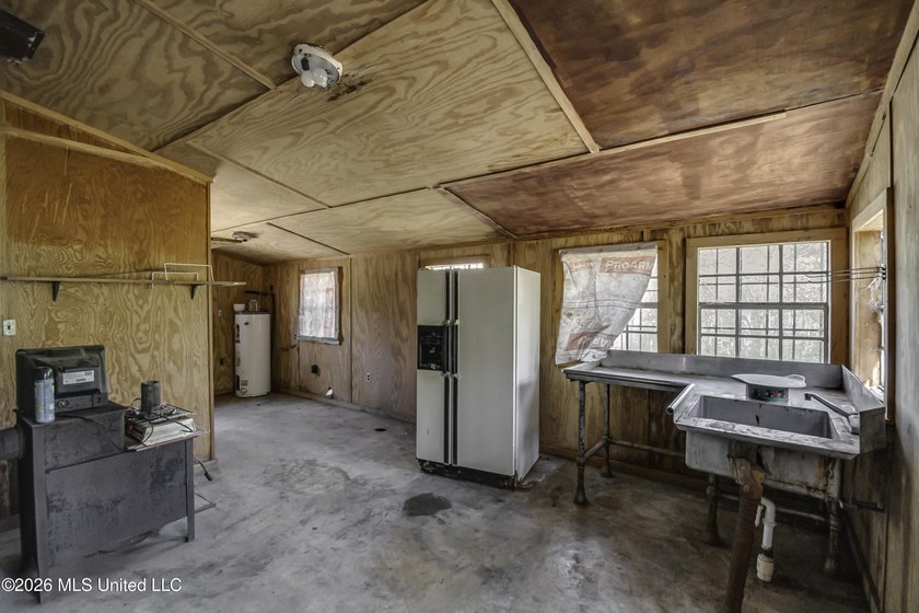 Located just outside of Port Gibson, this 44.16+/- surveyed acre - photo 11