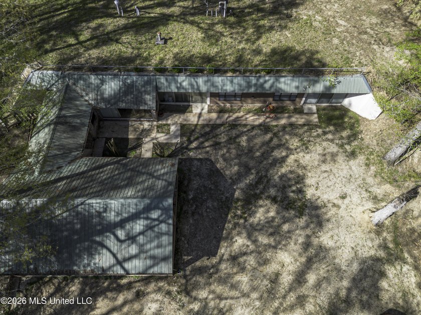 Located just outside of Port Gibson, this 44.16+/- surveyed acre - photo 26