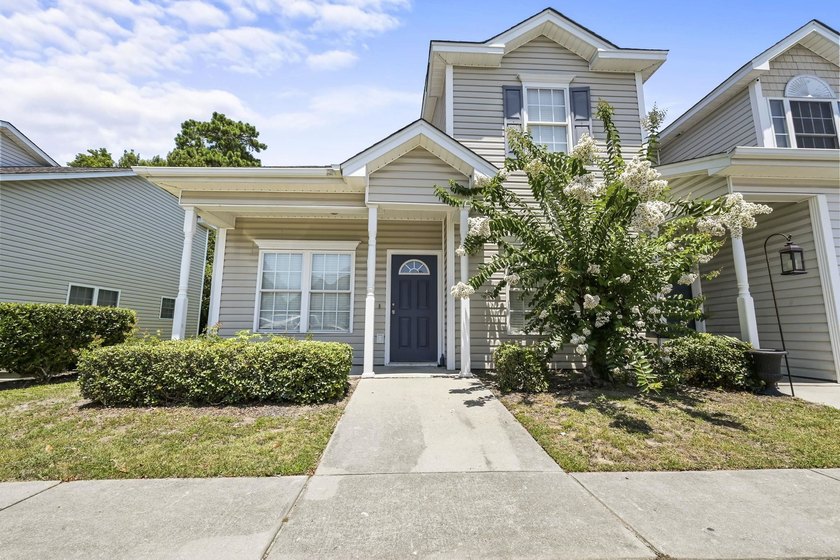 Beautifully updated 3-bedroom, 2.5-bath end-unit townhome-style - photo 24
