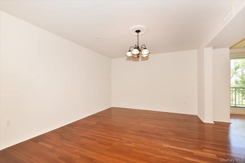 Beautiful &amp; Spacious Sunny 3-Bedroom, 2.5-Bath Condo in Harbor - photo 11