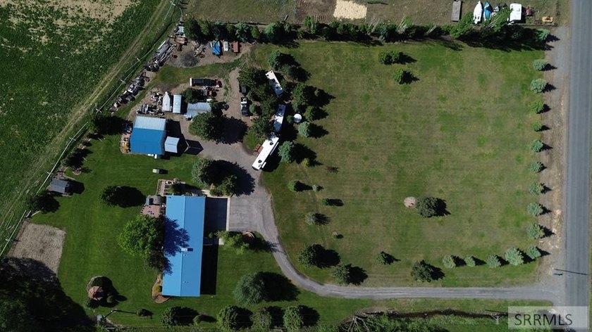 Beautiful country home on over 3 and a half acres. This home has - photo 19