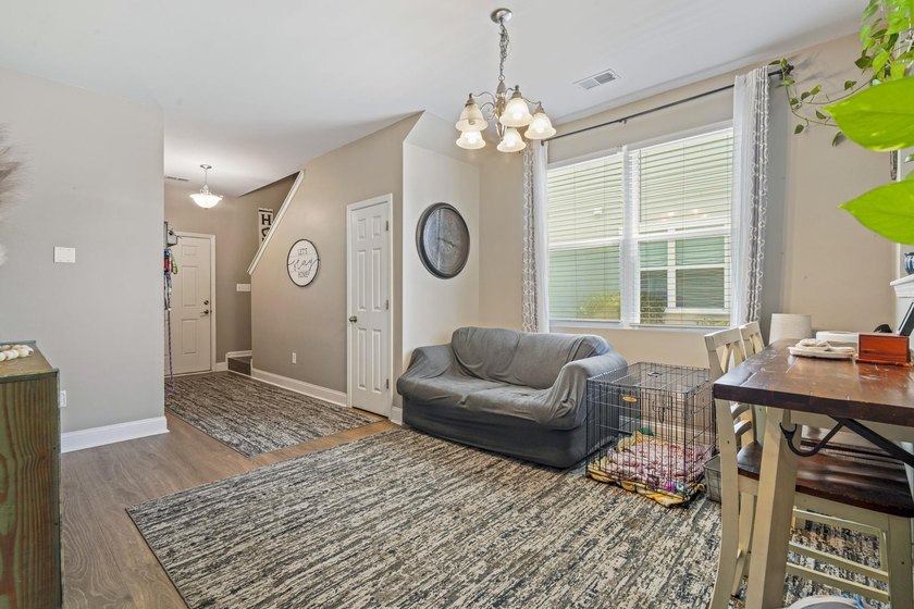 Welcome to 1060 Balmore Drive! This beautifully maintained home - photo 22