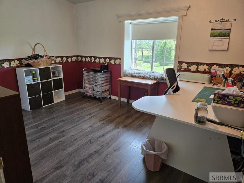 Beautiful country home on over 3 and a half acres. This home has - photo 34