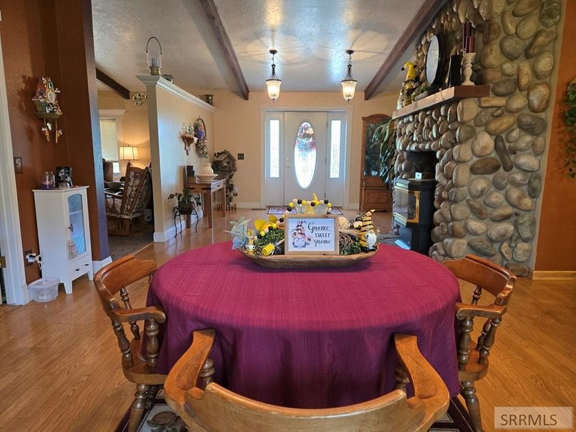 Beautiful country home on over 3 and a half acres. This home has - photo 45