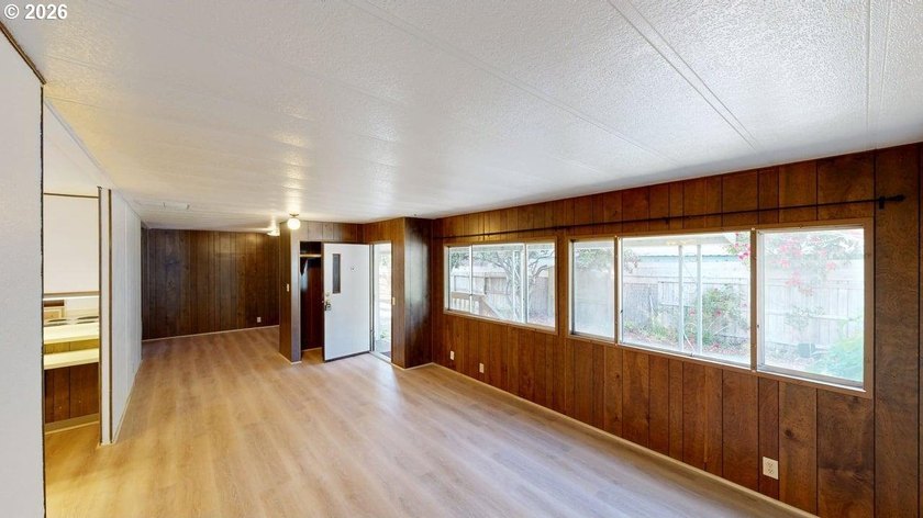 1976 Hillcrest manufactured home with solid bones and serious - photo 7