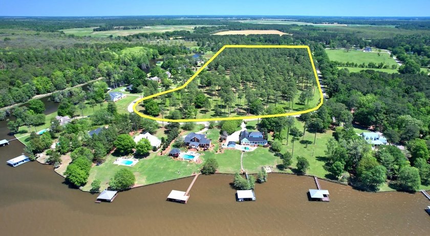 Lot # 18 with a double boathouse/ 2600 Sq. Ft. Heated Required - photo 12
