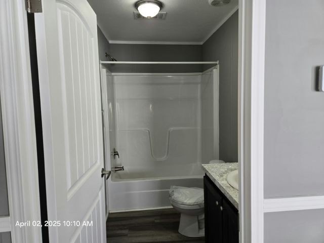 Make your new home in Sunshine Village, a well-maintained - photo 3