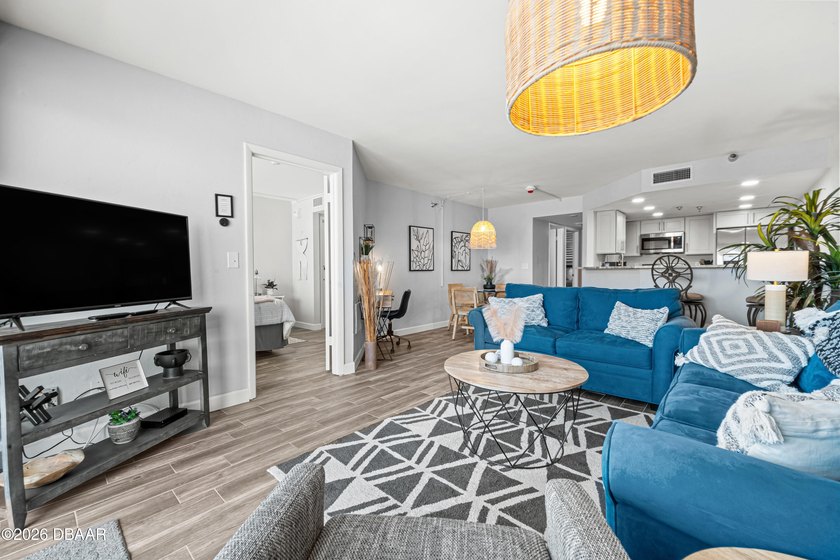 Limited-Time Financing Incentive! Qualified buyers may receive a - photo 11