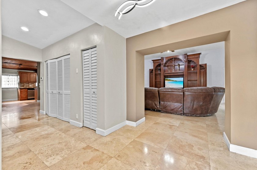 Welcome to Coquina Lakes! This well-maintained 1-story home - photo 12