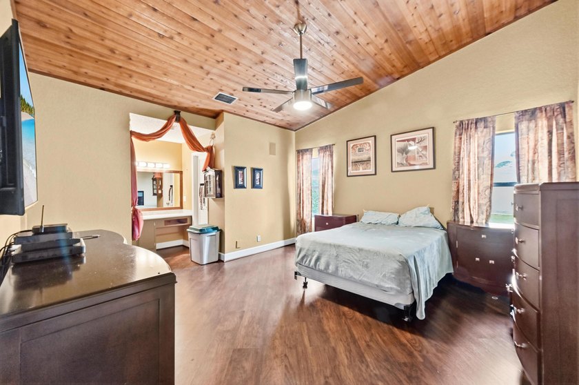 Welcome to Coquina Lakes! This well-maintained 1-story home - photo 13