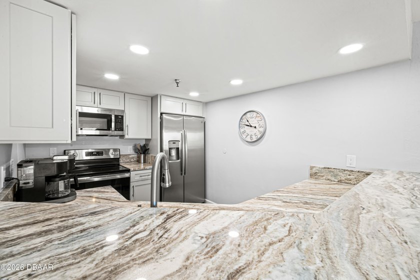 Limited-Time Financing Incentive! Qualified buyers may receive a - photo 15