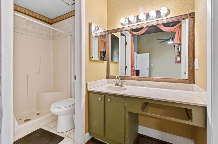 Welcome to Coquina Lakes! This well-maintained 1-story home - photo 15