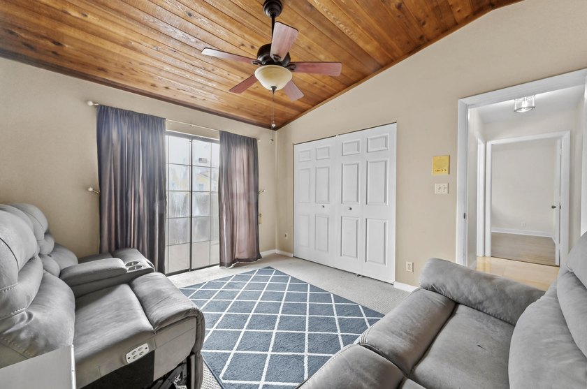 Welcome to Coquina Lakes! This well-maintained 1-story home - photo 16