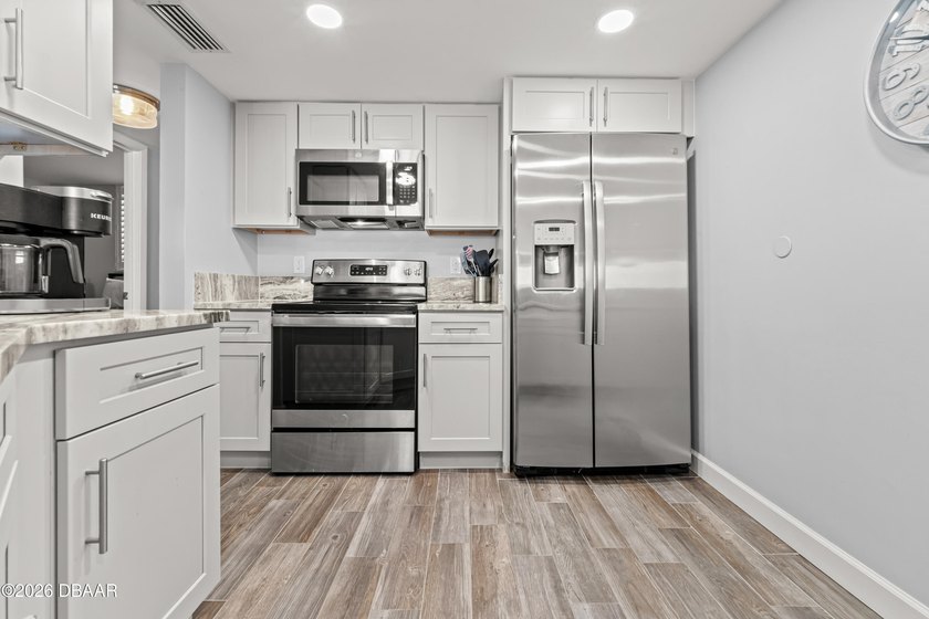 Limited-Time Financing Incentive! Qualified buyers may receive a - photo 21