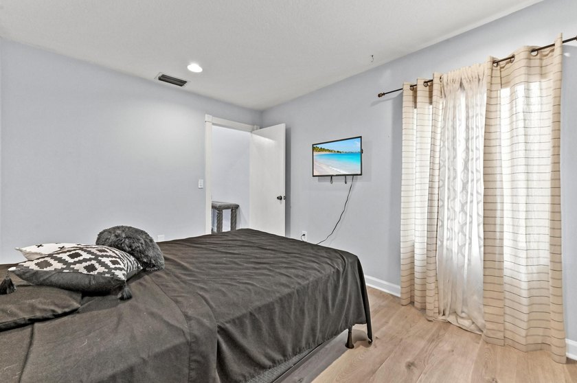 Welcome to Coquina Lakes! This well-maintained 1-story home - photo 23