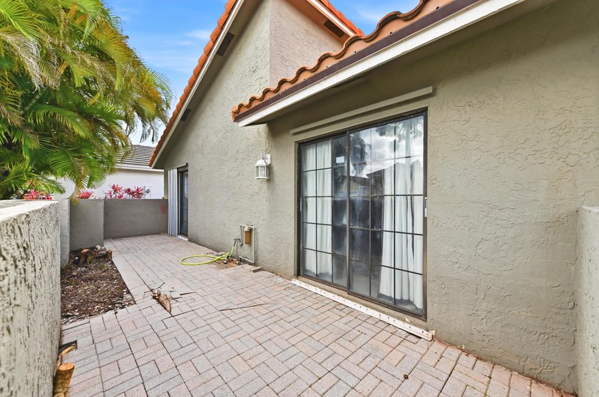 Welcome to Coquina Lakes! This well-maintained 1-story home - photo 24
