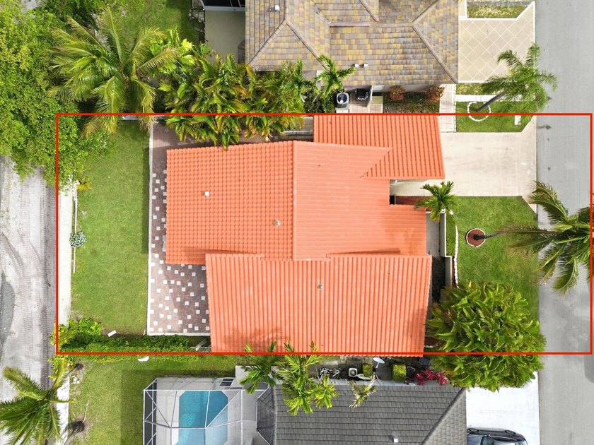 Welcome to Coquina Lakes! This well-maintained 1-story home - photo 27