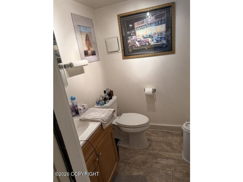 1,000 SQFT Commercial condo located near C street and - photo 4