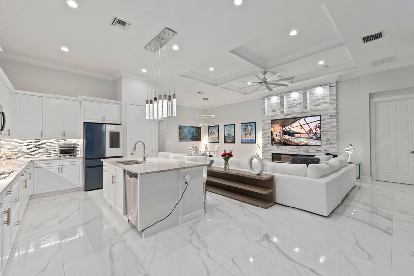 Welcome to your dream home! Nestled in the nicest Port St. Lucie - photo 17
