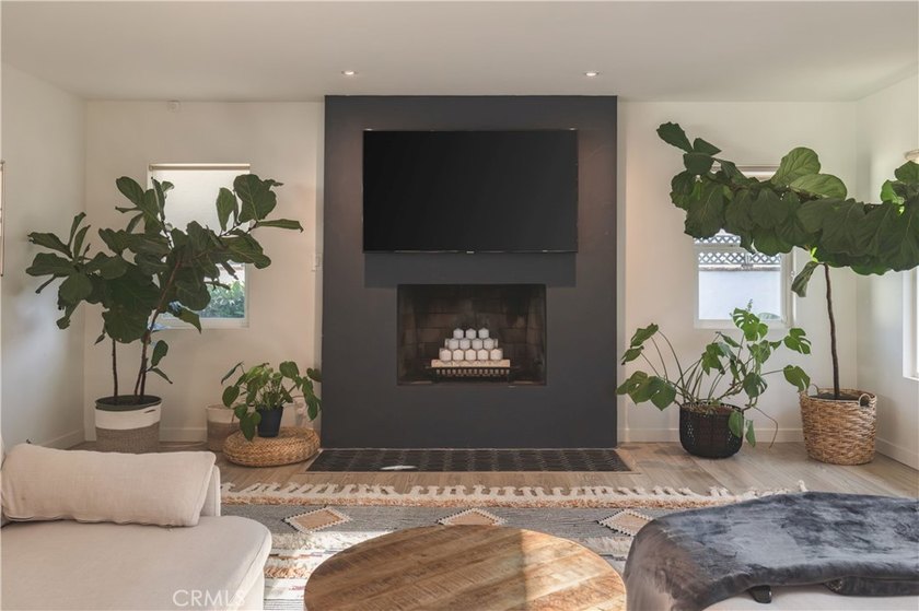 Welcome to Pageantry Haus, an impeccably updated four-bedroom - photo 18