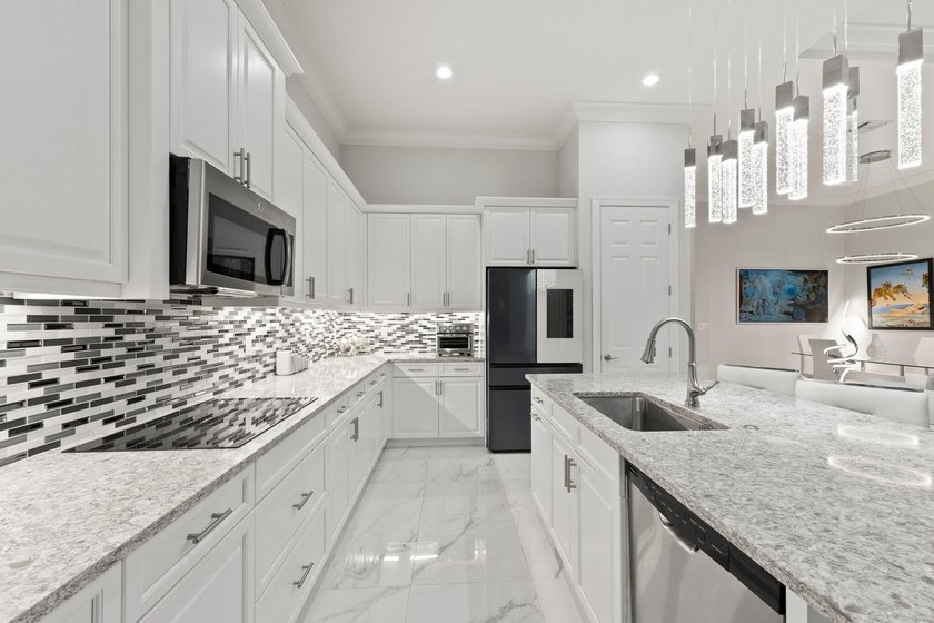 Welcome to your dream home! Nestled in the nicest Port St. Lucie - photo 24