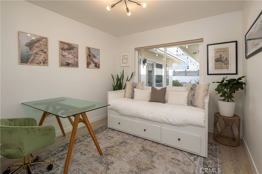 Welcome to Pageantry Haus, an impeccably updated four-bedroom - photo 30