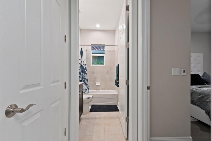 Welcome to your dream home! Nestled in the nicest Port St. Lucie - photo 34