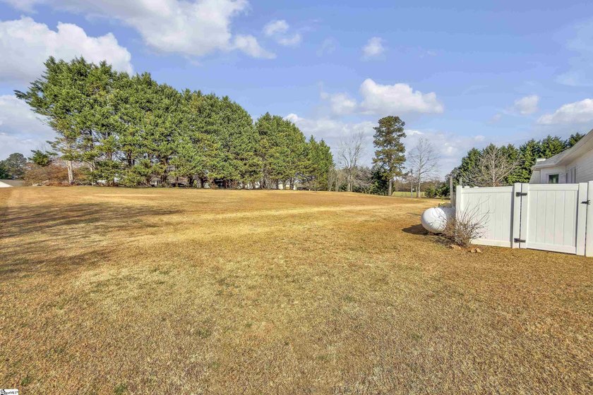 Welcome home to this charming split-bedroom RANCH, a - photo 22