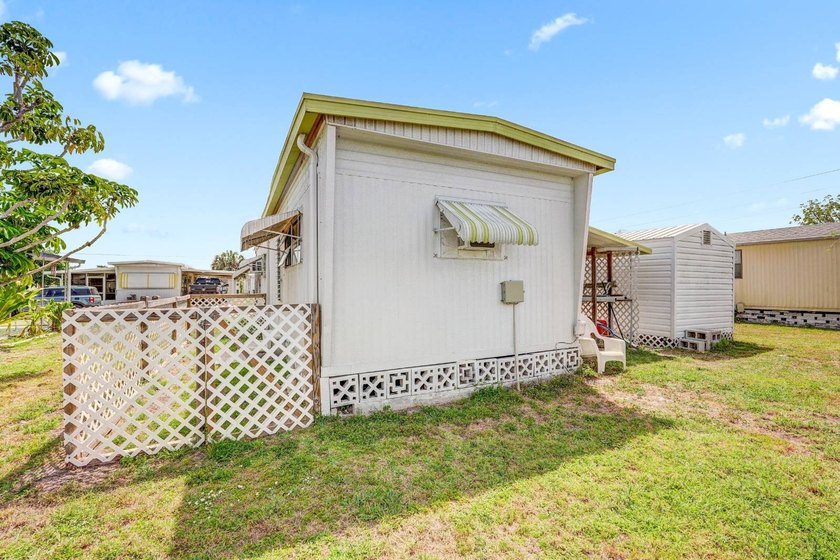 Welcome to this charming and affordable 1-bedroom, 1-bathroom - photo 3