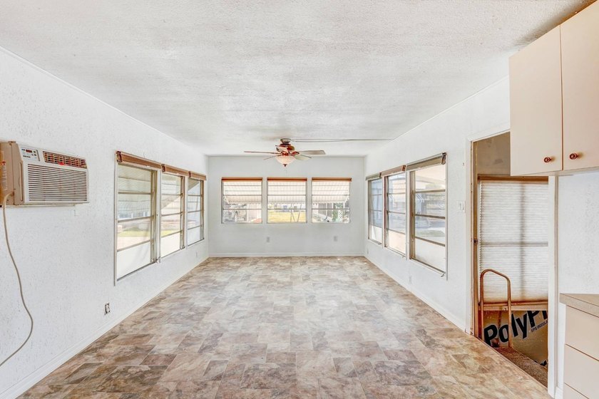 Welcome to this charming and affordable 1-bedroom, 1-bathroom - photo 8