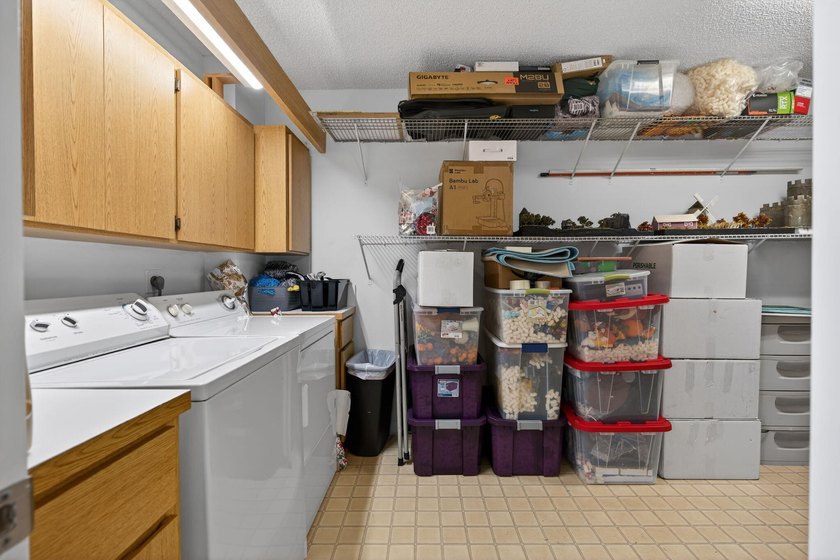 CHARMING AND SPACIOUS 2/2 PENTHOUSE UNIT WITH 2 OPEN BALCONIES - photo 18