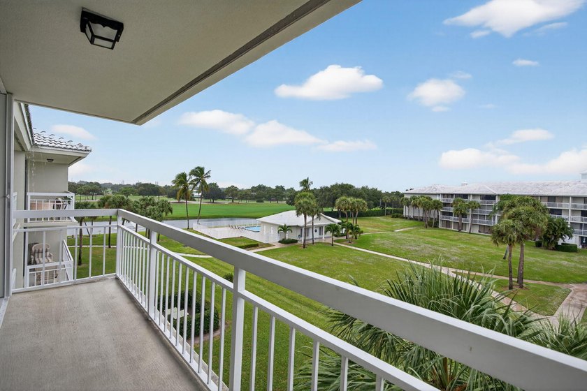 CHARMING AND SPACIOUS 2/2 PENTHOUSE UNIT WITH 2 OPEN BALCONIES - photo 20