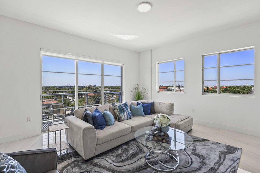 Located in the heart of Downtown Boca, Tower 155 is everything - photo 4