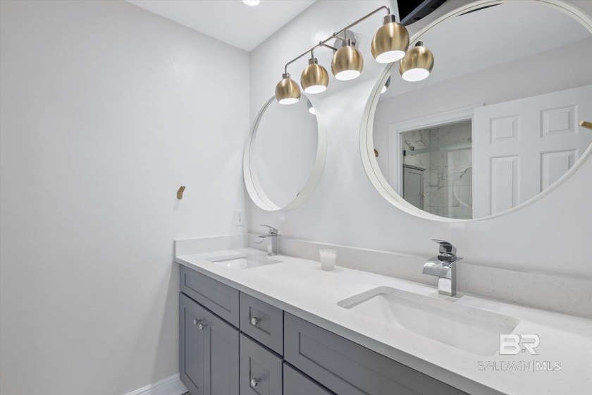 Experience the ultimate bayfront lifestyle with private - photo 12