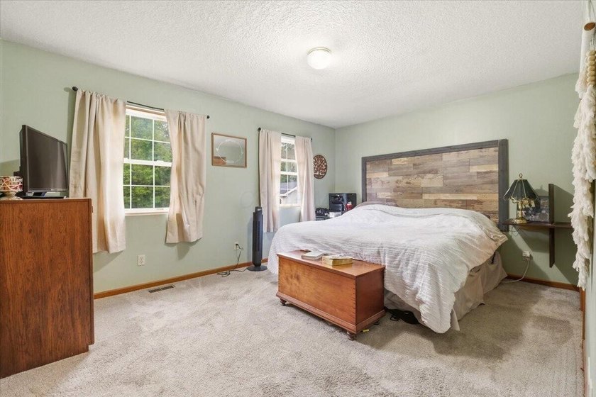Last month's electric bill at this home? -$6. The utility - photo 16