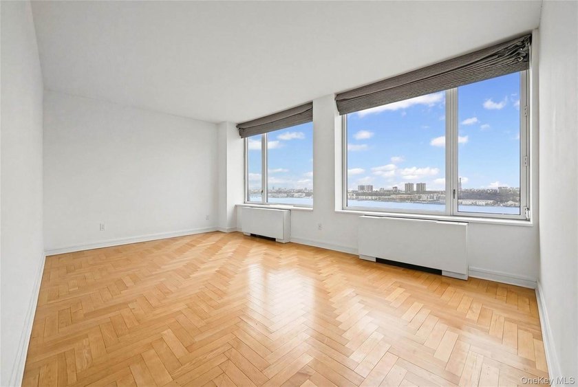Welcome to Residence 19L at 220 Riverside Boulevard, a spacious - photo 21