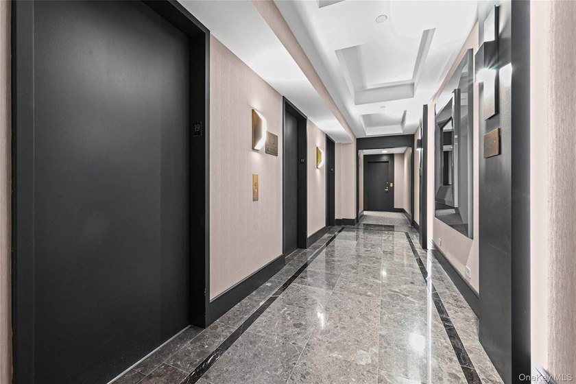 Welcome to Residence 19L at 220 Riverside Boulevard, a spacious - photo 28