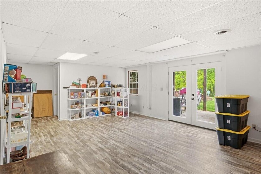 Last month's electric bill at this home? -$6. The utility - photo 31