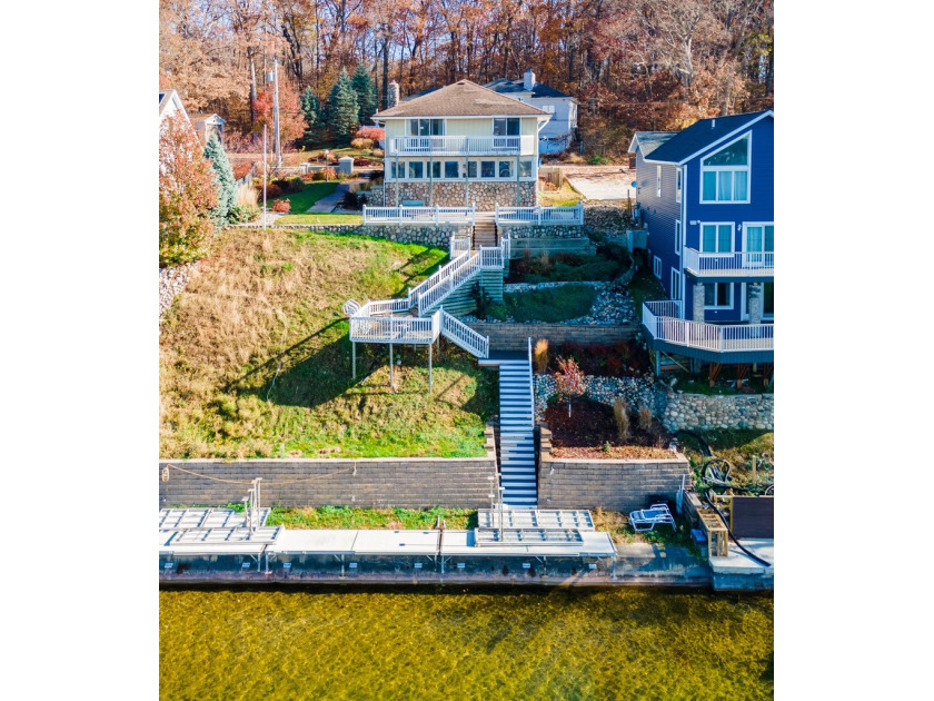 600 Lane 105 Lake James, Angola, IN 46703, 3277679