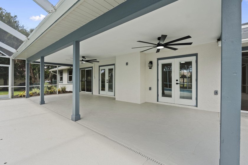 Welcome to this stunning, fully renovated 4-bedroom, 2-bath - photo 40