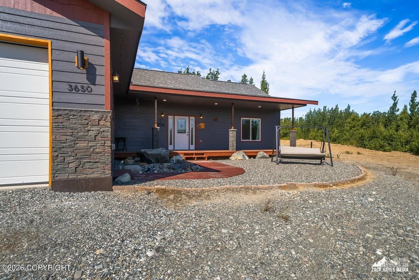 Luxury swim spa now INCLUDED! Beautiful custom ranch home built - photo 4