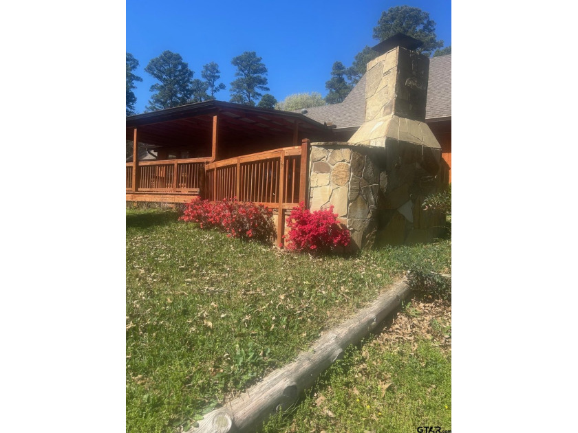 ESCAPE TO THE BEAUTY AND SERENITY OF EAST TEXAS WITH THIS - photo 31