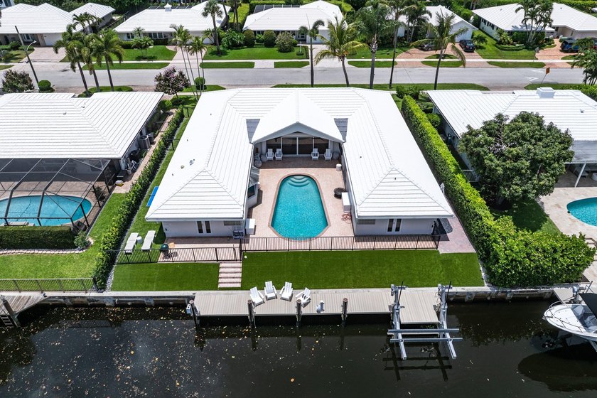 Welcome to this exceptional single-story waterfront residence in - photo 38