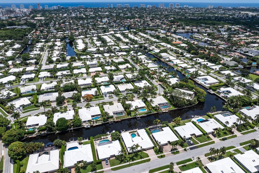Welcome to this exceptional single-story waterfront residence in - photo 43