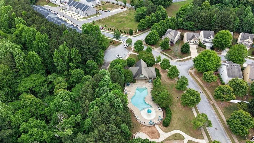 Nestled in a peaceful Decatur community, this beautifully - photo 25
