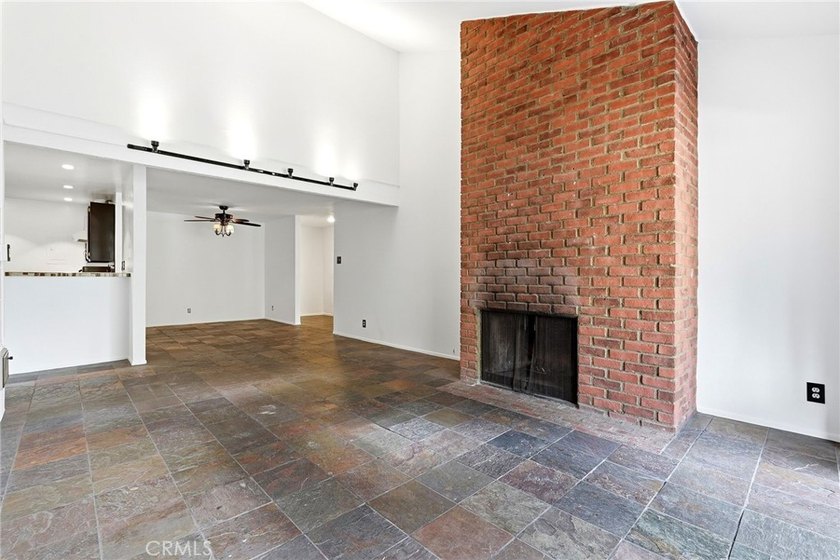 Welcome to this upper-level 2-bedroom, 2-bath condo offering 1 - photo 12