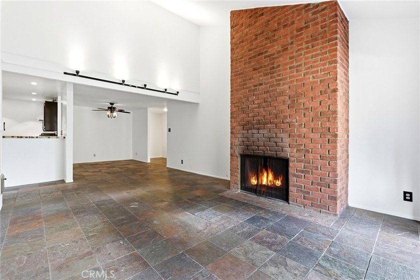 Welcome to this upper-level 2-bedroom, 2-bath condo offering 1 - photo 13