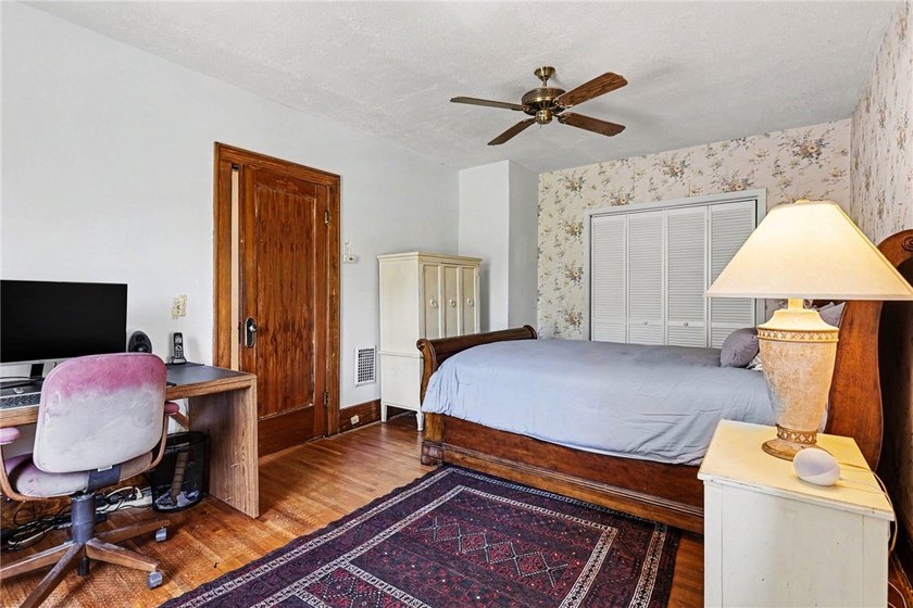 Spacious Center Entrance Colonial with nearly 2200 Square Feet - photo 16